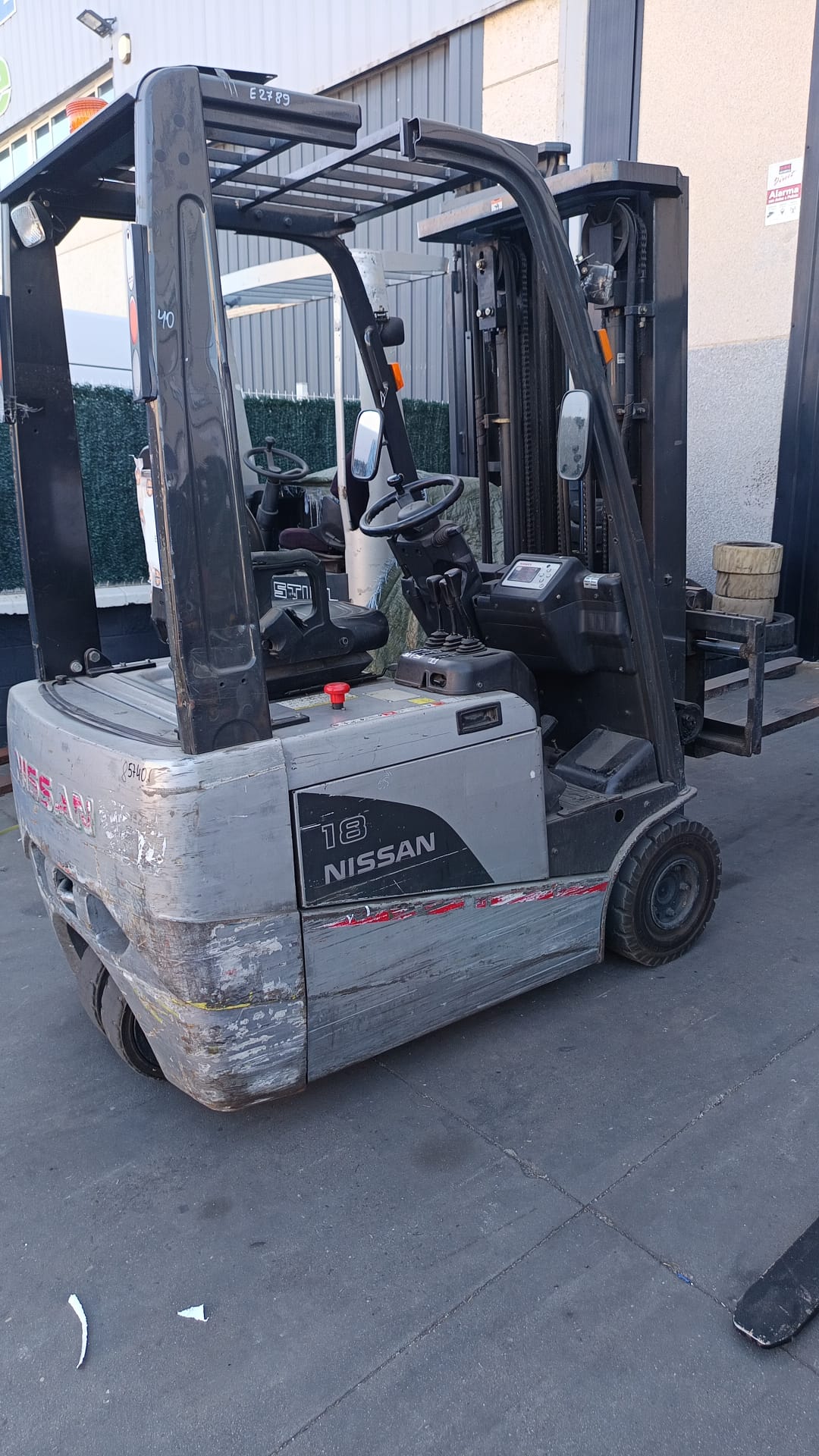 Carretilla elevadora electrica 3 ruedas nissan